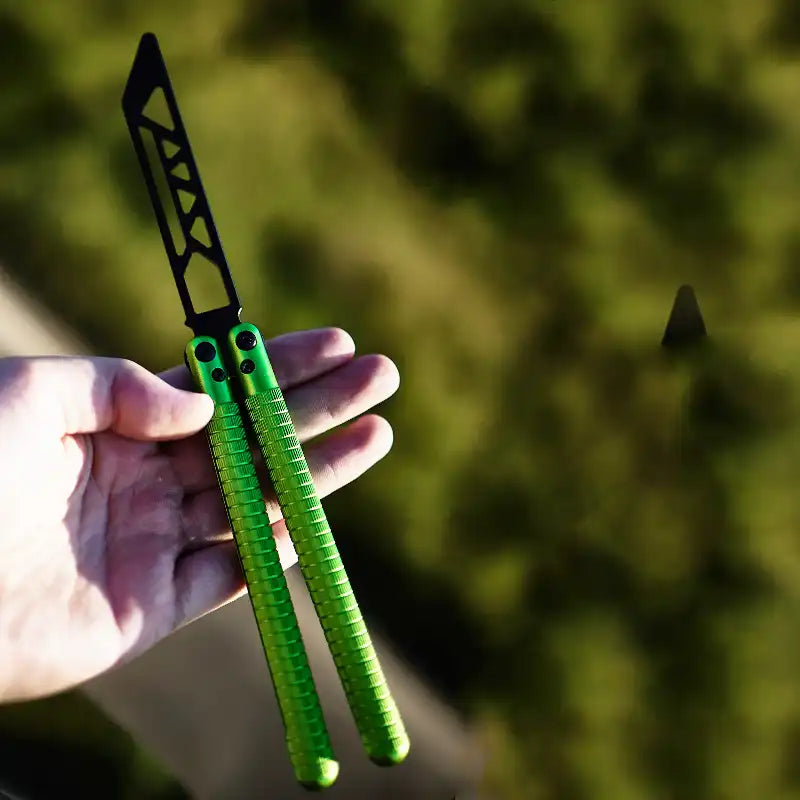 Lightweight Balisong Trainer 93g - Armed Shark Sahara Aluminum Butterfly Knife Flipper