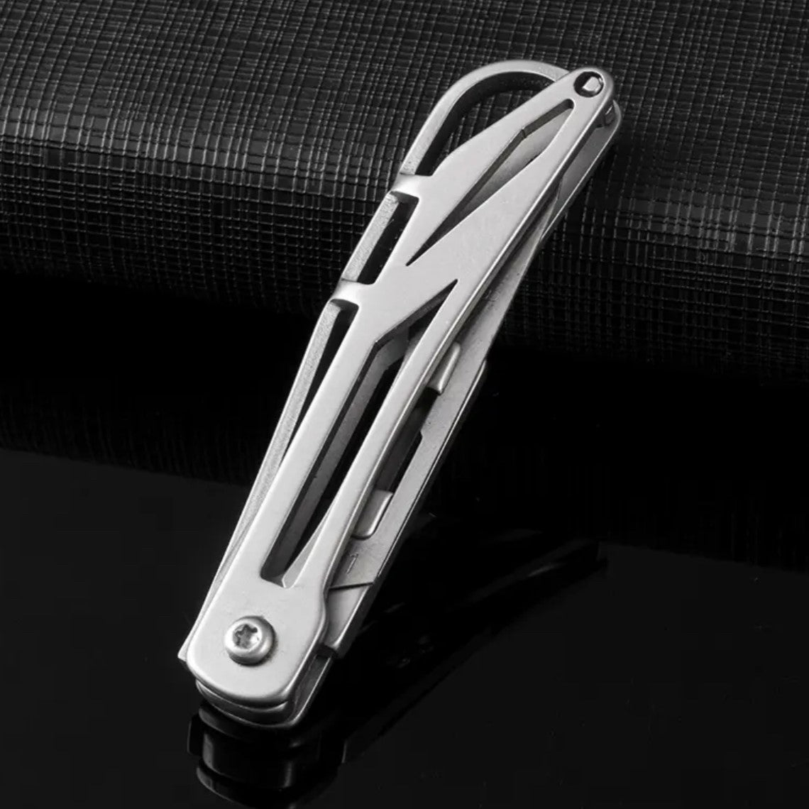 SharpFlex Steel Utility Knife - Pocket EDC with Replaceable No. 11 Surgical Blade