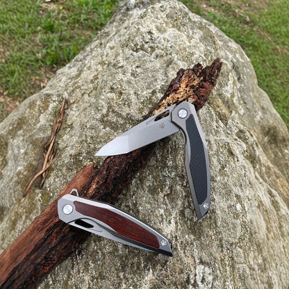 Razor-Edge Bear Claw D2 Steel Folding Knife - Carbon Fiber & Rosewood Options