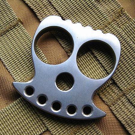 9Cr13 Steel Skull Keychain - Two Finger 56HRC Security Friendly Lightweight