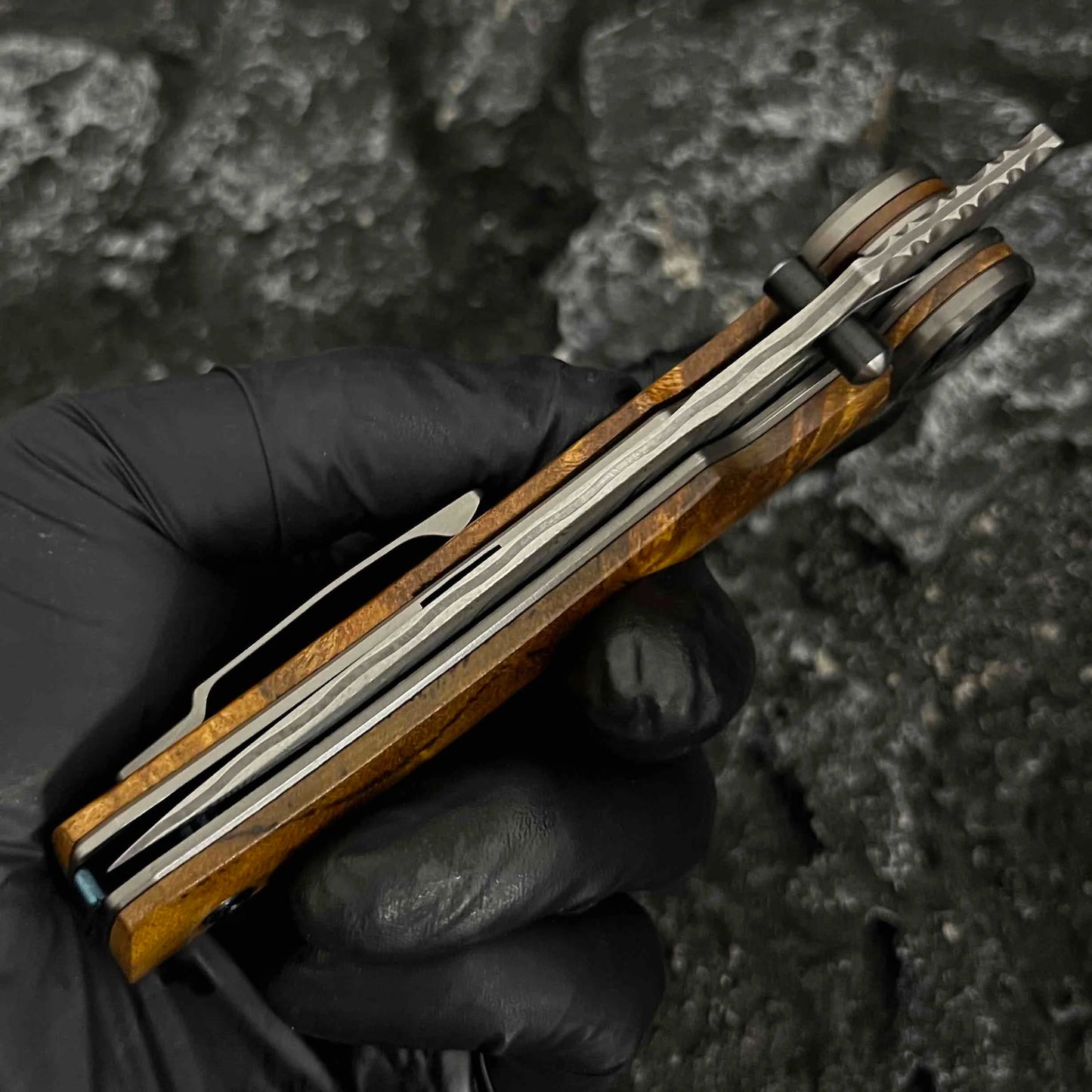 SolarFlame Damascus EDC Folding Knife - VG10 Steel with Golden Phoebe Handle