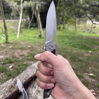 Razor-Edge Bear Claw D2 Steel Folding Knife - Carbon Fiber & Rosewood Options